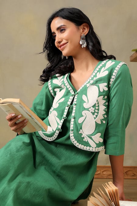 Buy_Tashee_Green Cotton Embroidery Round Neck, Slub Kurta Set 
