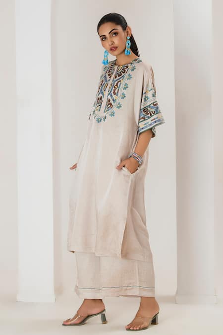 Saahiil Kapoor_Cream Linen, Satin Embroidery Round Neck Champagne Kurta And Pant Set _at_Aza_Fashions