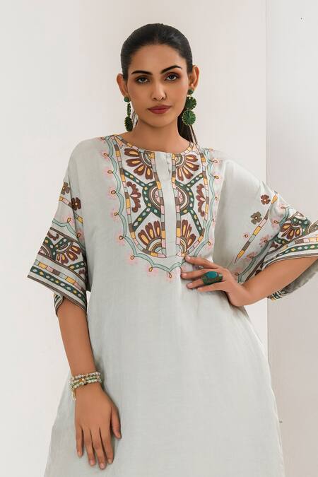 Shop Saahiil Kapoor Mint Linen, Satin Embroidery Round Neck Kurta And Pant Set Online at Aza Fashions Shop_Saahiil Kapoor_Mint Linen, Satin Embroidery Round Neck Kurta And Pant Set _Online_at_Aza_Fashions