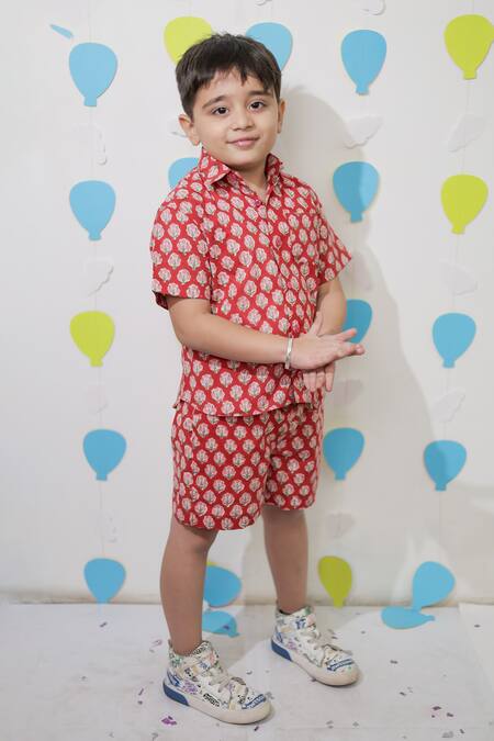 Buy_Tiny Colour_Red Cotton Printed Shirt And Shorts Co-ord Set _Online_at_Aza_Fashions