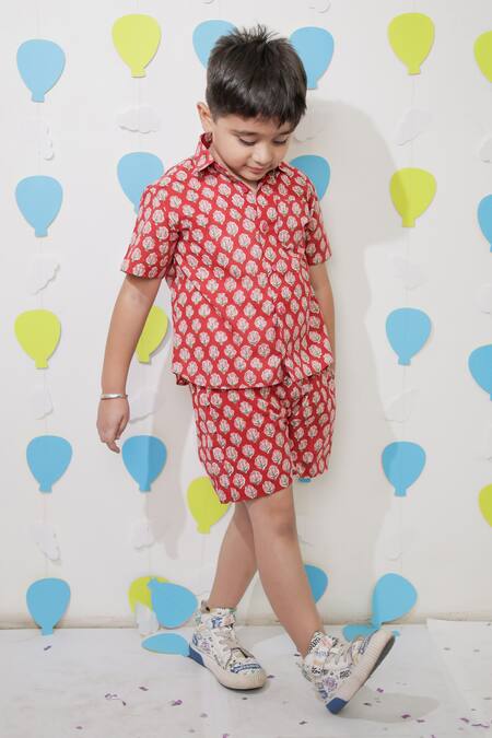 Shop_Tiny Colour_Red Cotton Printed Shirt And Shorts Co-ord Set _Online_at_Aza_Fashions