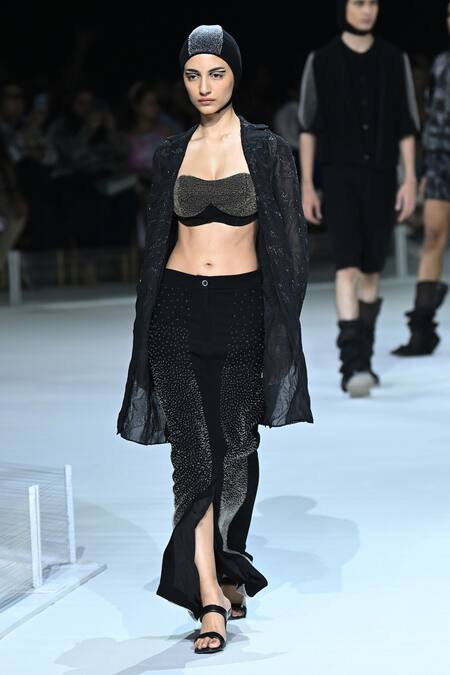 Buy_Somya Goyal_Black Viscose, Polyester, Spandex Sequins Gradient Meteor Skirt 