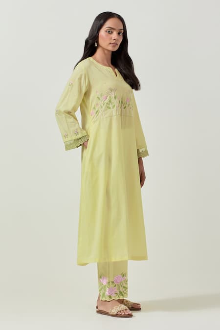 Buy_Priya Chaudhary_Yellow Cotton Embroidery Split V-neck Machine Kurta Set _Online_at_Aza_Fashions