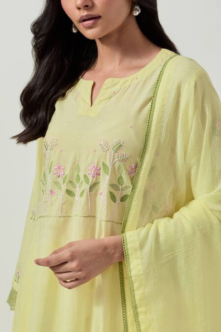 Shop_Priya Chaudhary_Yellow Cotton Embroidery Split V-neck Machine Kurta Set _Online_at_Aza_Fashions