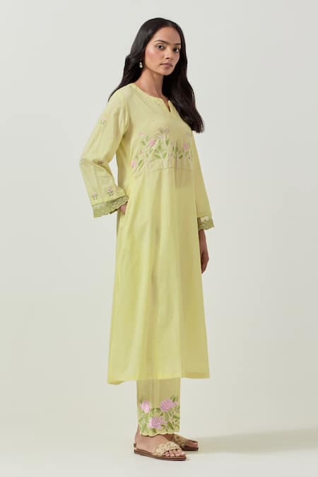 Priya Chaudhary_Yellow Cotton Embroidery Split V-neck Machine Kurta Pant Set _Online_at_Aza_Fashions