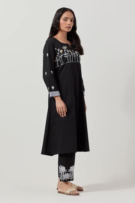Shop_Priya Chaudhary_Black Cotton Embroidery Split V-neck Machine Kurta Set _Online_at_Aza_Fashions