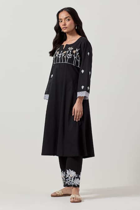 Buy_Priya Chaudhary_Black Cotton Embroidery Split V-neck Kurta Pant Set _Online_at_Aza_Fashions
