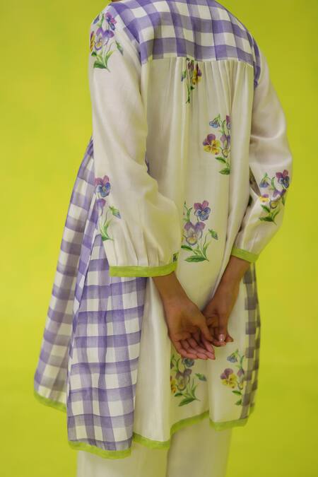 Shop_Roza_Ivory Chanderi, Cotton Embroidery Collared Floral Kurta Set _Online_at_Aza_Fashions