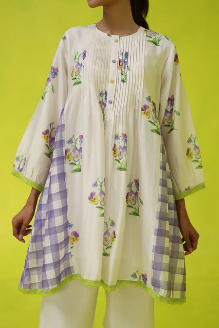 Shop Roza Ivory Chanderi, Cotton Embroidery Collared Floral Kurta Set Shop_Roza_Ivory Chanderi, Cotton Embroidery Collared Floral Kurta Set