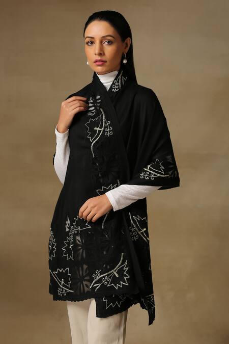 Shop SHAZA Black Designer Vineyard Stole at Aza Fashions Shop_SHAZA_Black Designer Vineyard Stole _at_Aza_Fashions