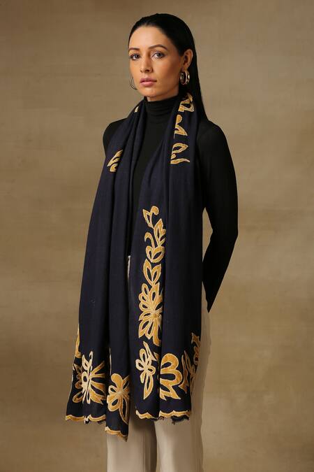 SHAZA Yellow Midnight Blue Applique Stole Online at Aza Fashions SHAZA_Yellow Midnight Blue Applique Stole _Online_at_Aza_Fashions