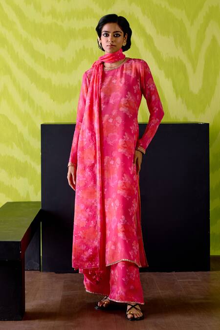 Buy_Deep Thee_Fuchsia Crepe, Silk, Organza Sequins Round Neck Pink Floral Print Kurta Set _Online_at_Aza_Fashions