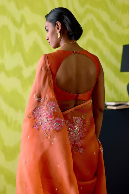Buy Deep Thee Orange Organza, Silk Embroidery, Applique Sweetheart Neck Rust Saree Set Online at Aza Fashions Buy_Deep Thee_Orange Organza, Silk Embroidery, Applique Sweetheart Neck Rust Saree Set _Online_at_Aza_Fashions