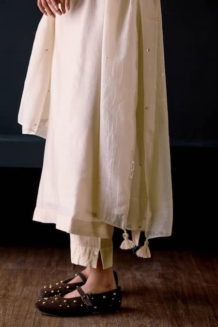 Deep Thee_Ivory Chanderi, Organza Round Neck Kurta Set With Dupatta _Online_at_Aza_Fashions