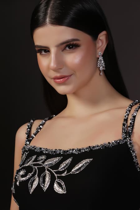 Pooja Peshoria_Black Georgette, Satin Sequins, Embroidery Square Neck Hand Kurta Set _Online_at_Aza_Fashions