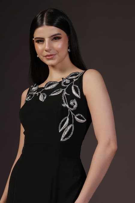 Pooja Peshoria_Black Polyester Round Neck Hand Embroidered Mermaid Gown _at_Aza_Fashions