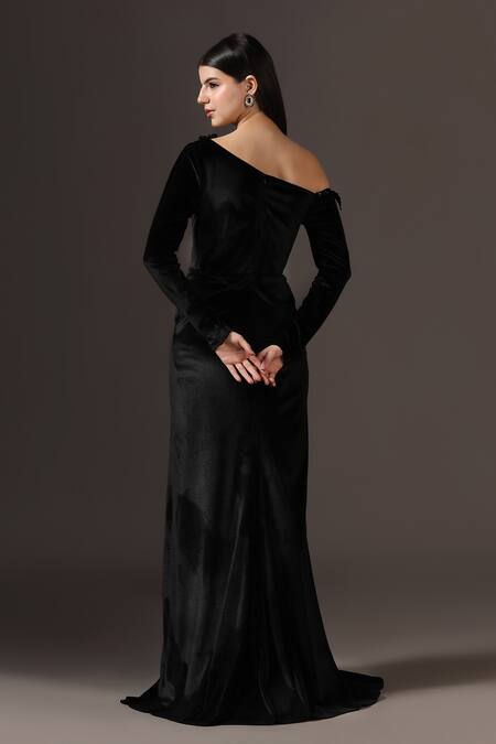 Shop_Pooja Peshoria_Black Polyester, Velour Sequins, Embroidery Asymmetric Velvet One-shoulder Gown _Online_at_Aza_Fashions