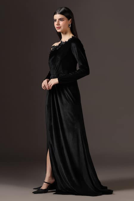 Buy_Pooja Peshoria_Black Polyester, Velour Sequins, Embroidery Asymmetric Velvet One-shoulder Gown 