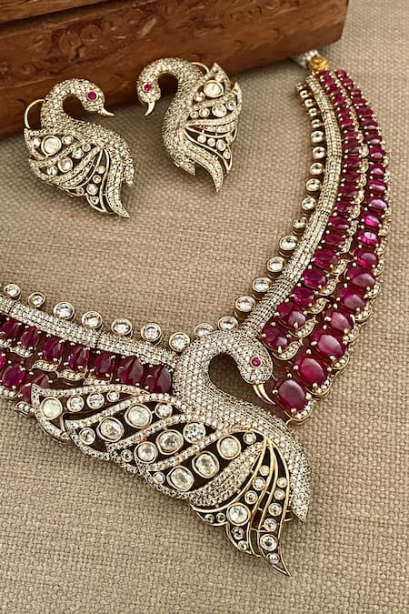 Saga Jewels Swan Motif Necklace & Earring Set 