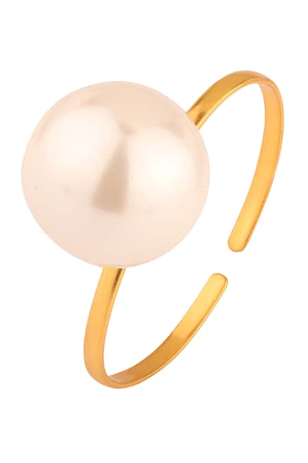 Anaash Royal White Pearl Pallu Holder 