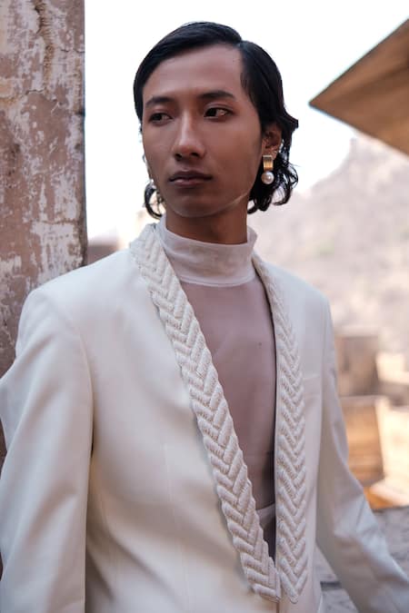 Buy_Amaare_Ivory Cotton, Silk Cuban Chain Tuxedo Set _Online_at_Aza_Fashions