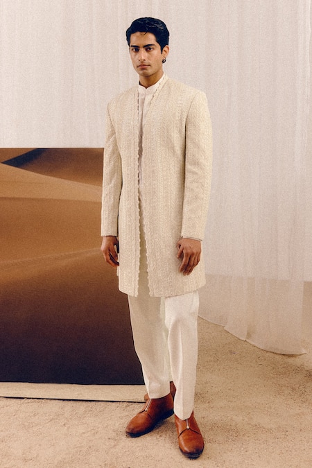 Amaare Embroidered Marhu Achkan Set 