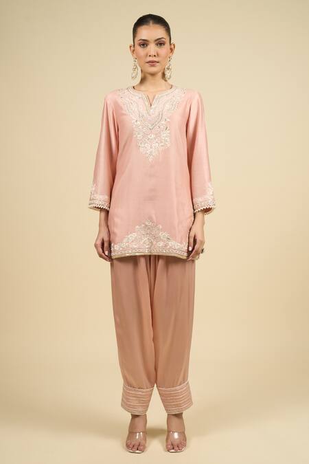 Buy Sheetal Batra Pink Silk, Chiffon Embroidery Split V-neck Off Rose Short Kurta Salwar Set Buy_Sheetal Batra_Pink Silk, Chiffon Embroidery Split V-neck Off Rose Short Kurta Salwar Set