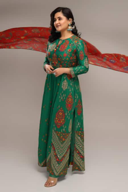 SHRADDHA RAMBHIA Green Printed Kurta Set with Dupatta 