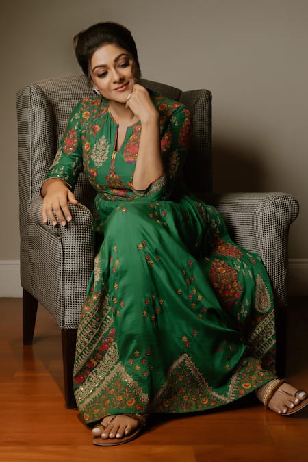Buy Shraddha Rambhia Green Linen, Silk Embroidery Round Neck Printed Kurta Set With Dupatta Online at Aza Fashions Buy_Shraddha Rambhia_Green Linen, Silk Embroidery Round Neck Printed Kurta Set With Dupatta_Online_at_Aza_Fashions