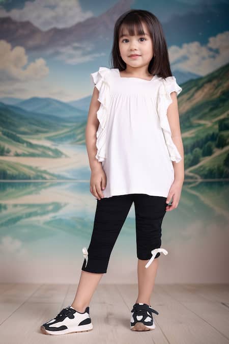 Petite Pomme Offwhite Ruffled Top & Black Leggings 