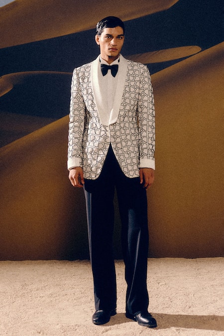 Amaare Designer Ornayi Tuxedo Set 