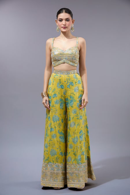 Gopi Vaid_Yellow Cotton, Silk Embroidery Sweetheart Neck, Round Floral Print Kurta Set _at_Aza_Fashions