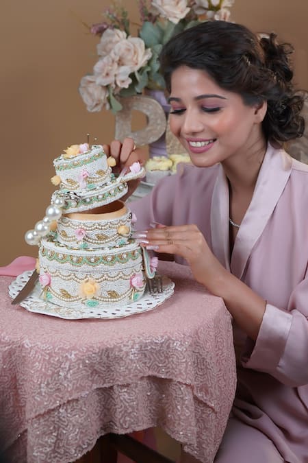 Puneet Gupta_White Beads, Fabric Flowers Cake Minaudiere Handbag _Online_at_Aza_Fashions