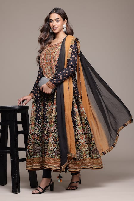 Shop Ritu Kumar Black Cotton, Viscose, Lycra Gopuram Kurta Set With Leggings And Dupatta Online at Aza Fashions Shop_Ritu Kumar_Black Cotton, Viscose, Lycra Gopuram Kurta Set With Leggings And Dupatta _Online_at_Aza_Fashions