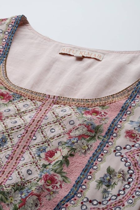 Ritu Kumar White Viscose Embroidery Round Neck Pratika Kurta Set With Pant And Dupatta at Aza Fashions Ritu Kumar_White Viscose Embroidery Round Neck Pratika Kurta Set With Pant And Dupatta _at_Aza_Fashions