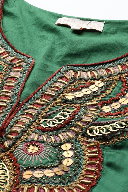 Ritu Kumar_Emerald Green Viscose Embroidery Round Neck Yale Kurta Pant Set With Dupatta _Online_at_Aza_Fashions