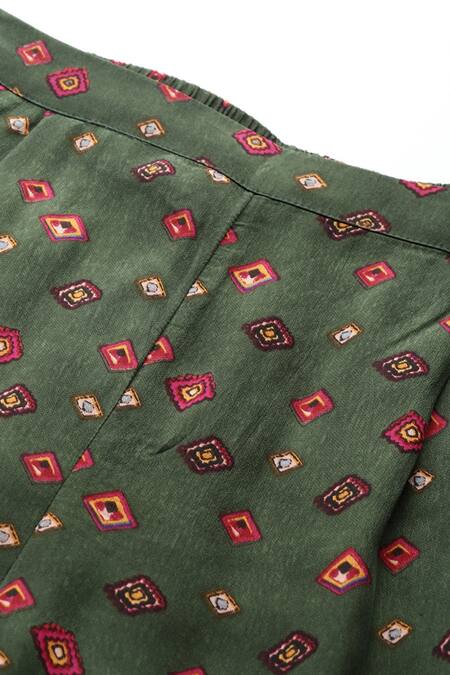 Ritu Kumar Green Viscose Embroidery Crew Neck Gopuram Shirt And Pant Co-ord Set at Aza Fashions Ritu Kumar_Green Viscose Embroidery Crew Neck Gopuram Shirt And Pant Co-ord Set _at_Aza_Fashions