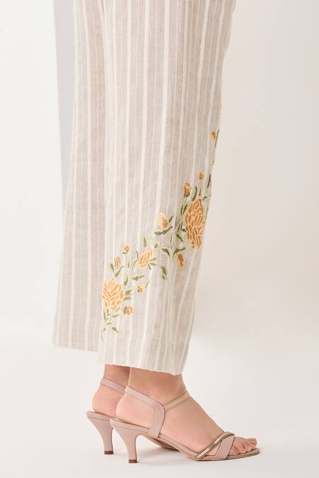 Shop Sue Mue Gray Linen Embroidery V-neck Light Grey Co-ord Set Online at Aza Fashions Shop_Sue Mue_Gray Linen Embroidery V-neck Light Grey Co-ord Set _Online_at_Aza_Fashions