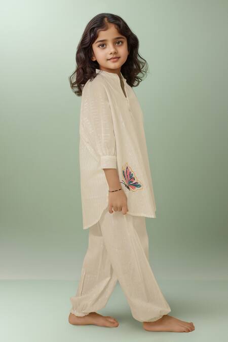 Petite Pomme_White Cotton Embroidery Moonlight Fly Kurta Set _at_Aza_Fashions