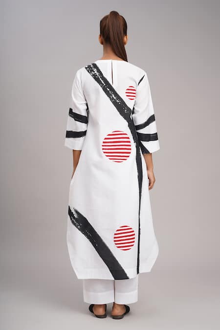 Shop Taika By Poonam Bhagat White Linen Embroidery Round Neck Printed Tunic And Pant Set at Aza Fashions Shop_Taika By Poonam Bhagat_White Linen Embroidery Round Neck Printed Tunic And Pant Set _at_Aza_Fashions