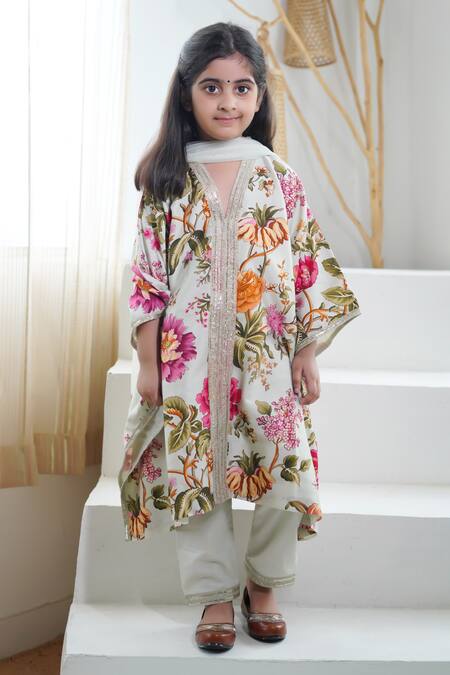 Mamma Plz_Green Chanderi, Cotton Gota Patti Floral Printed Kaftan Set _Online_at_Aza_Fashions