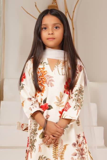 Buy Mamma Plz Ivory Chanderi, Cotton Floral Kurta Set Online at Aza Fashions Buy_Mamma Plz_Ivory Chanderi, Cotton Floral Kurta Set _Online_at_Aza_Fashions
