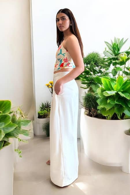 Shop Label Lila Multi Color Polyester, Silk Bandeau Neck Floral Corset And White Pant Set Online at Aza Fashions Shop_Label Lila_Multi Color Polyester, Silk Bandeau Neck Floral Corset And White Pant Set _Online_at_Aza_Fashions