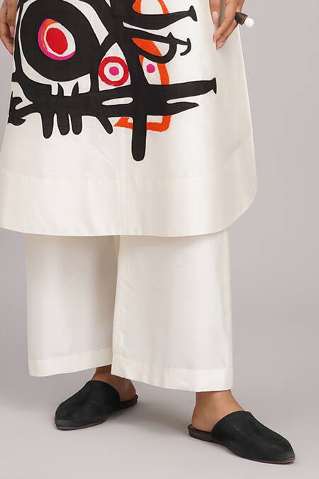 Taika By Poonam Bhagat_Ivory Chanderi, Cotton, Silk Embroidery Round Neck Twin Poppy Tunic Set _Online_at_Aza_Fashions