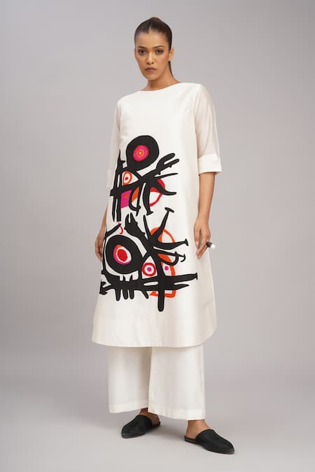 Buy_Taika By Poonam Bhagat_Ivory Chanderi, Cotton, Silk Embroidery Round Neck Twin Poppy Tunic Set _Online_at_Aza_Fashions