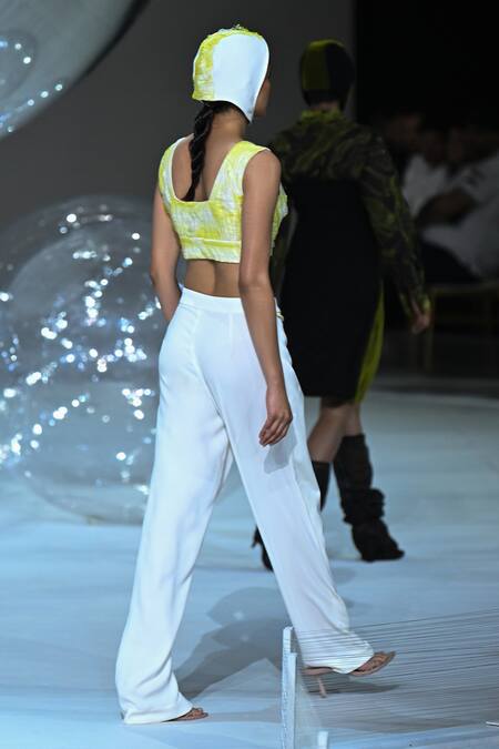 Shop_Somya Goyal_White Viscose, Polyester, Spandex V-neck Wave Bustier _Online_at_Aza_Fashions