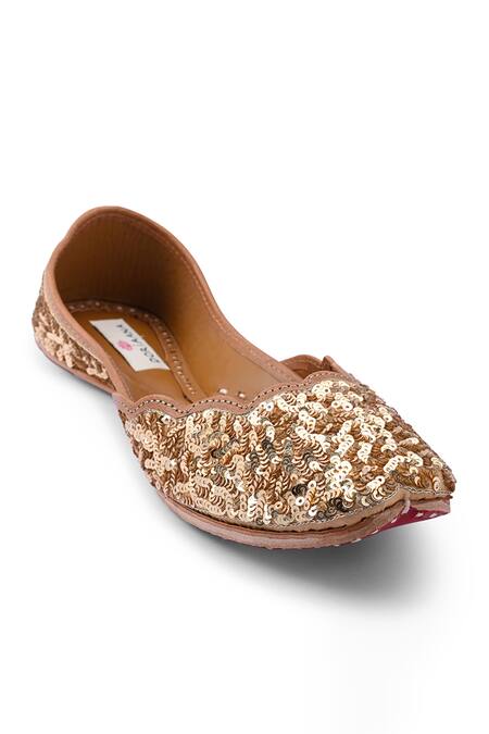 Buy_Doriaana_Gold Shimmer Designer Jutti _Online_at_Aza_Fashions
