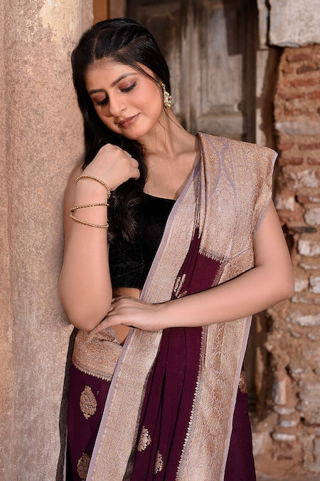 Shop_Naaritva India_Brown Crepe Zari Hand Woven Cocoa Banarasi Saree With Running Blouse _Online_at_Aza_Fashions