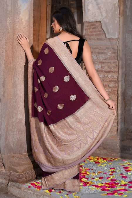 Shop_Naaritva India_Brown Crepe Zari Hand Woven Cocoa Banarasi Saree With Running Blouse _at_Aza_Fashions