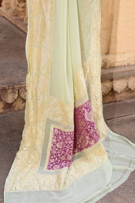 Naaritva India_Green Crepe Zari Pastel Pista Hand Woven Banarasi Saree With Running Blouse _at_Aza_Fashions